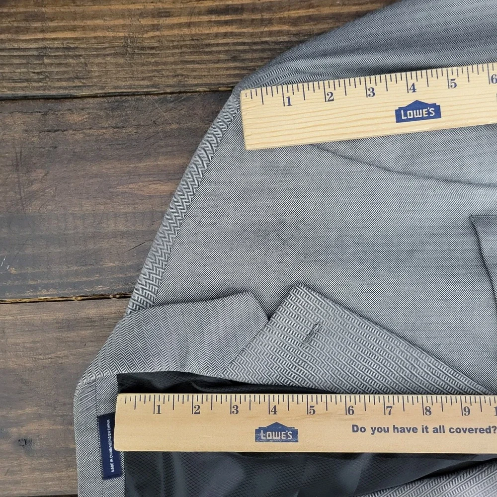 Stafford Essentials Men's Sport Coat‎ Blazer Three Button Gray Herringbone 40R